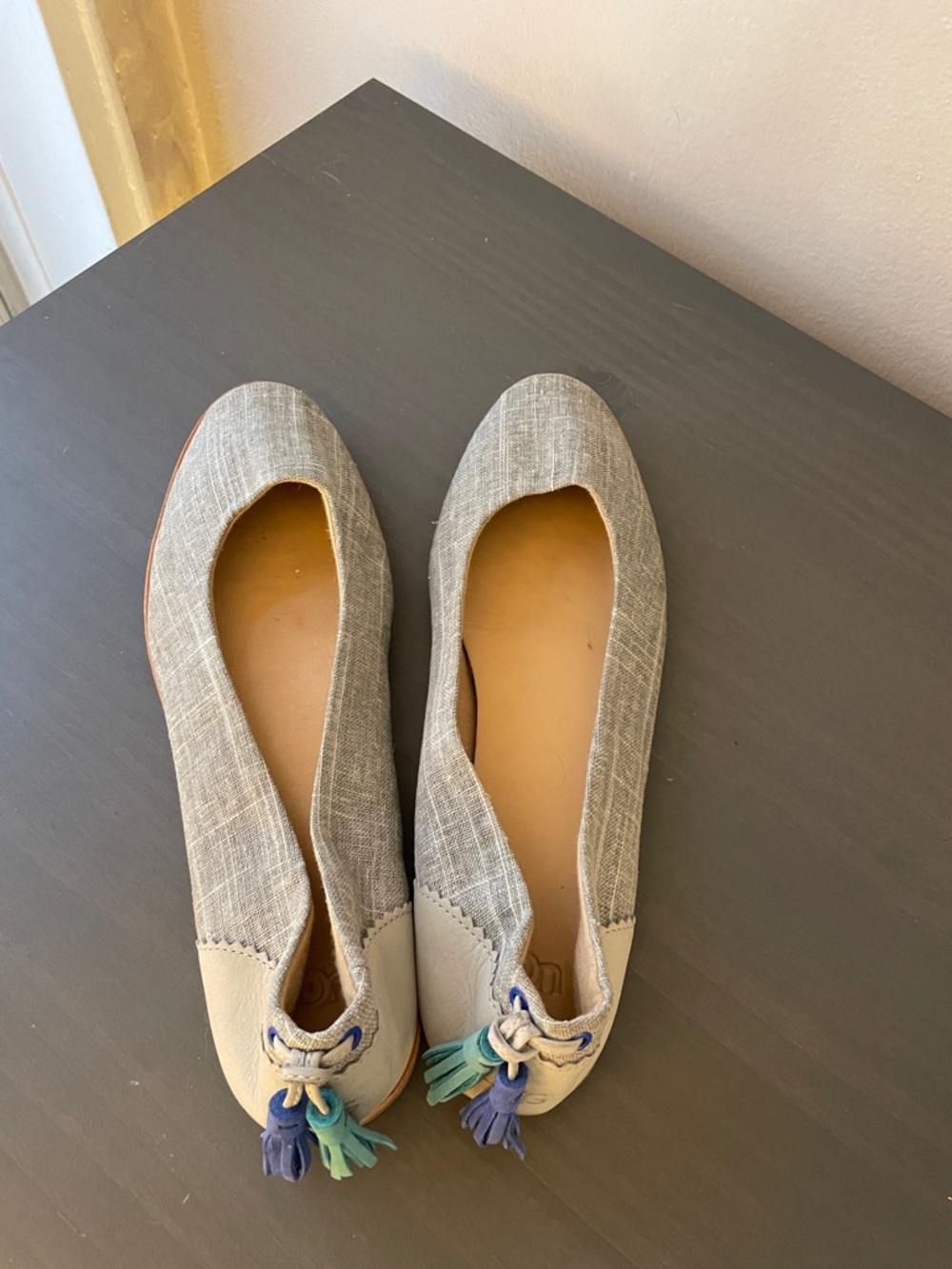 Women's UGG Neutral Linen Ballet Flats - Picture 5 of 9